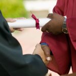 Difference Between an Associate Degree in Social Work and a Bachelor’s Degree in Social Work
